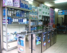 Showroom Phạm Văn Đồng